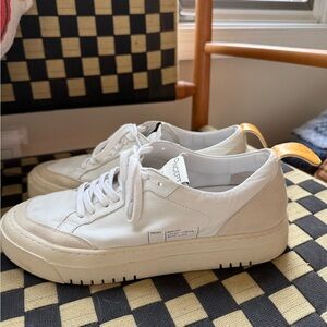 Oncept Women’s White Sneakers - like new!